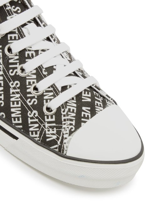 Vetements Logo low-top leather trainers