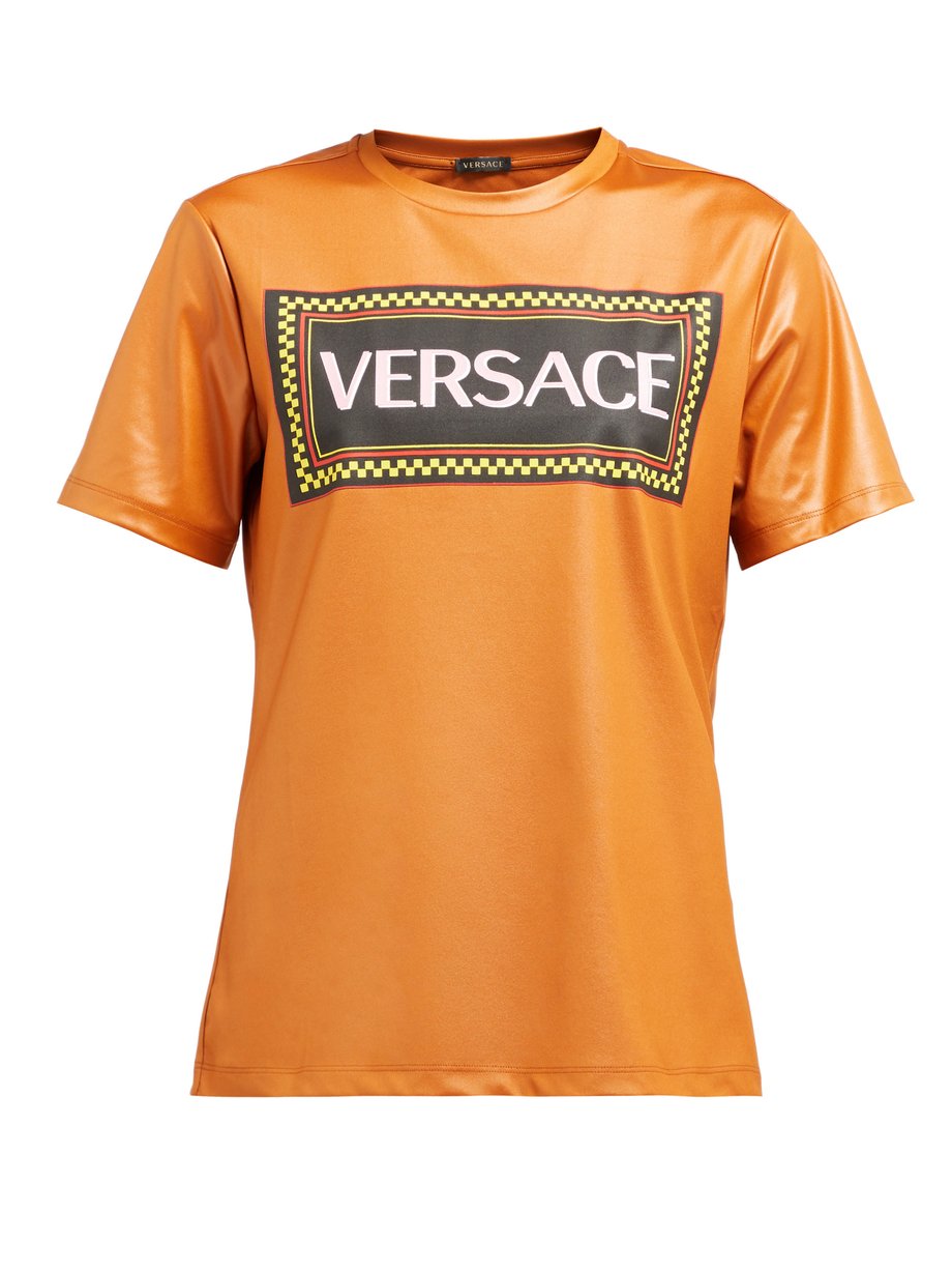 Versace ヴェルサーチェ ロゴプリント テクニカルジャージー Tシャツ オレンジ Matchesfashion マッチズファッション
