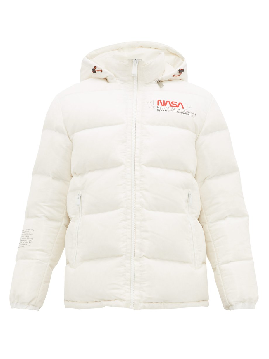 Heron Preston White NASA-print down-filled jacket | 매치스패션, 모던 럭셔리 온라인 쇼핑