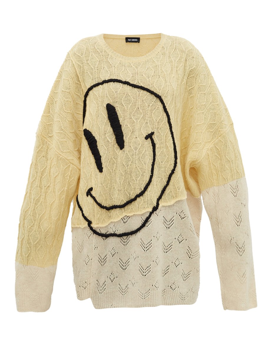 Raf Simons Yellow Smiley face-embroidered wool sweater | 매치스패션, 모던 럭셔리 ...