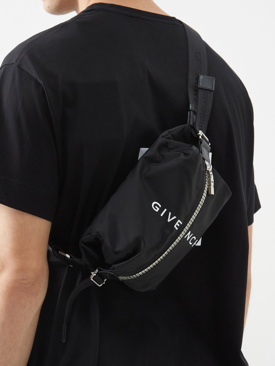 Givenchy ジバンシィ Gジップ ナイロンクロスボディバッグ ブラック｜MATCHESFASHION（マッチズファッション)