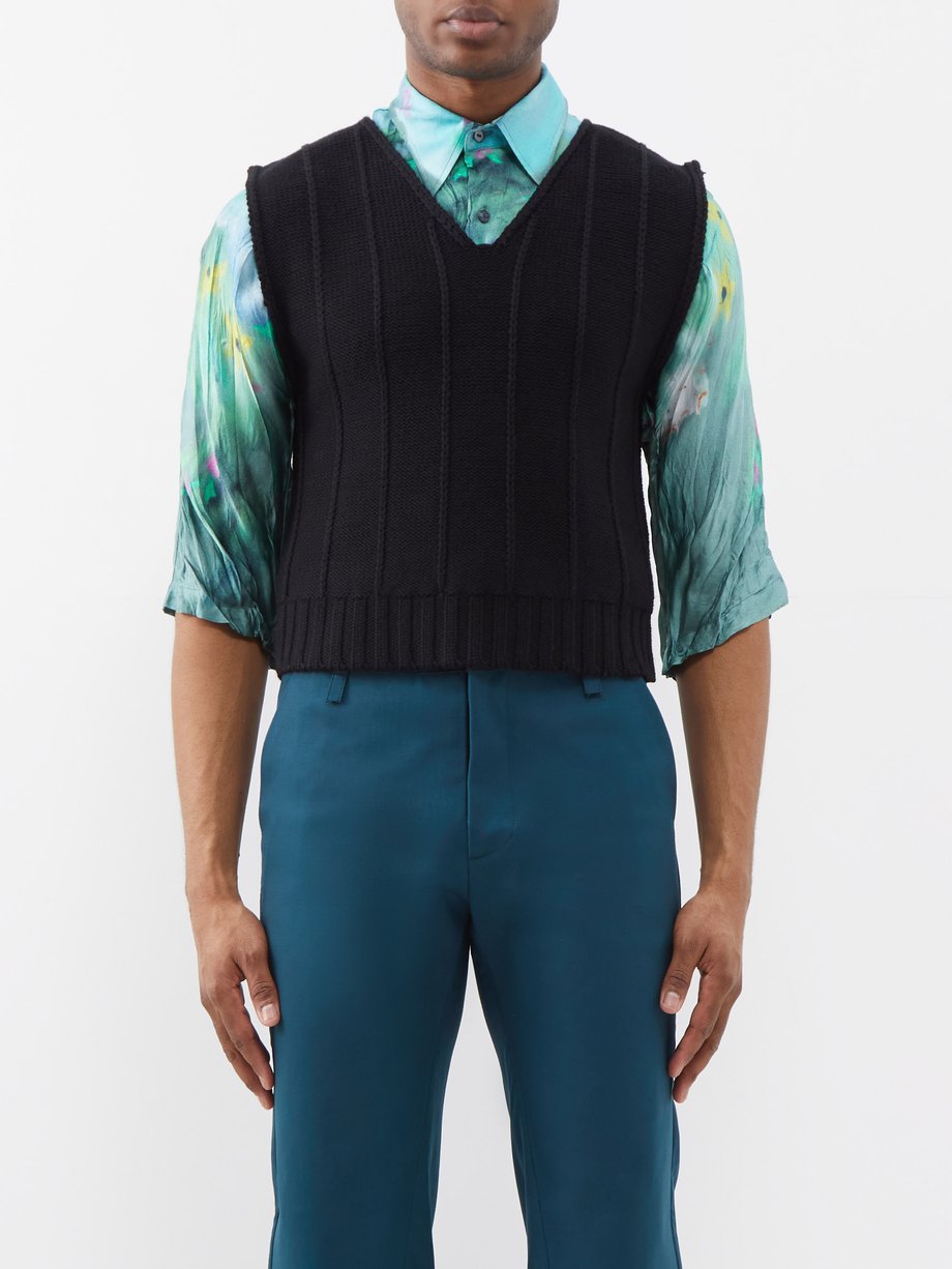 Connor McKnight Black Cord-striped knit sweater vest | 매치스패션, 모던 럭셔리 온라인 쇼핑