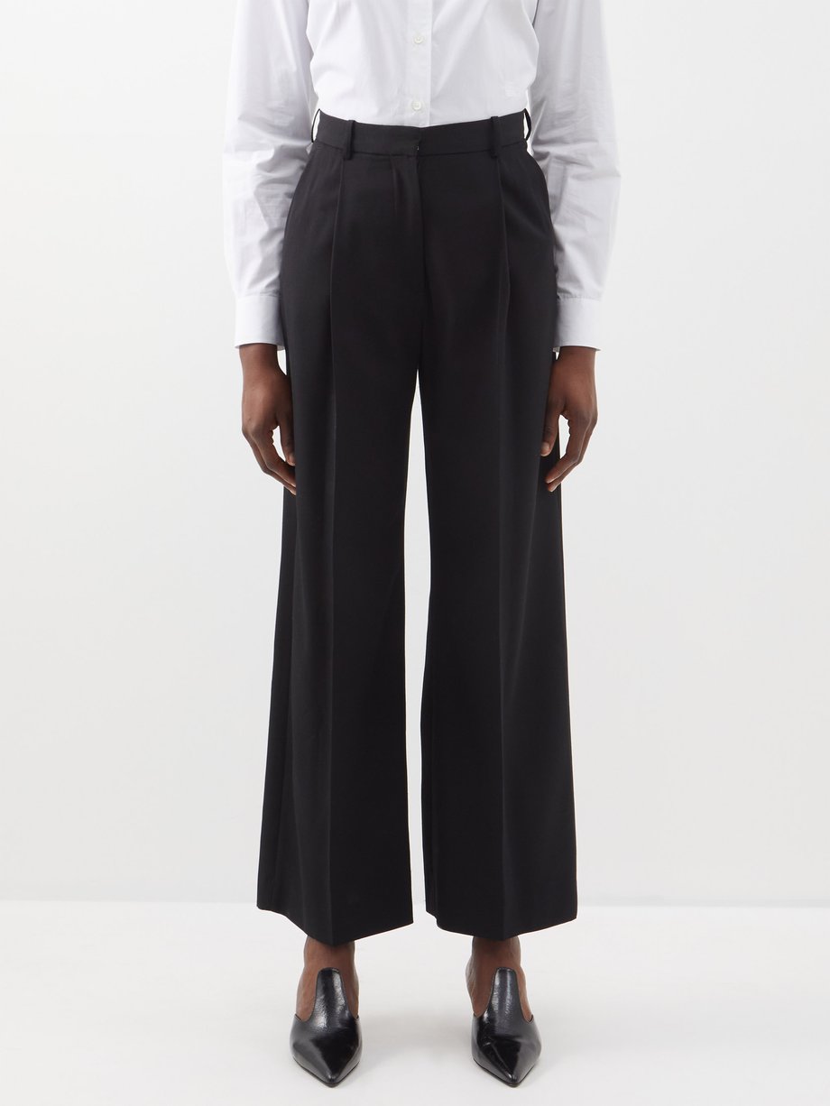 Toteme Black Deep-pleat wool-blend trousers | 매치스패션, 모던 럭셔리 온라인 쇼핑