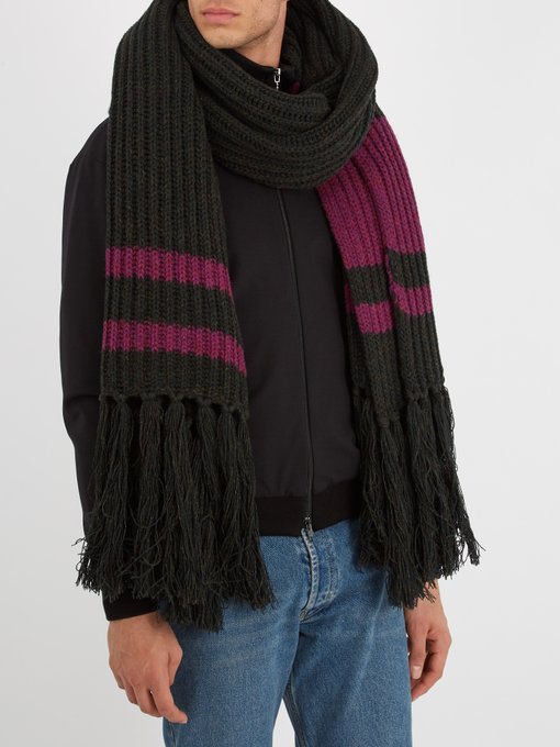 Fringed wool scarf展示图
