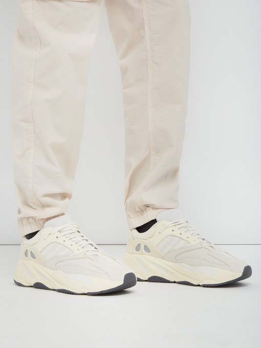 yeezy boost 700 analog outfit