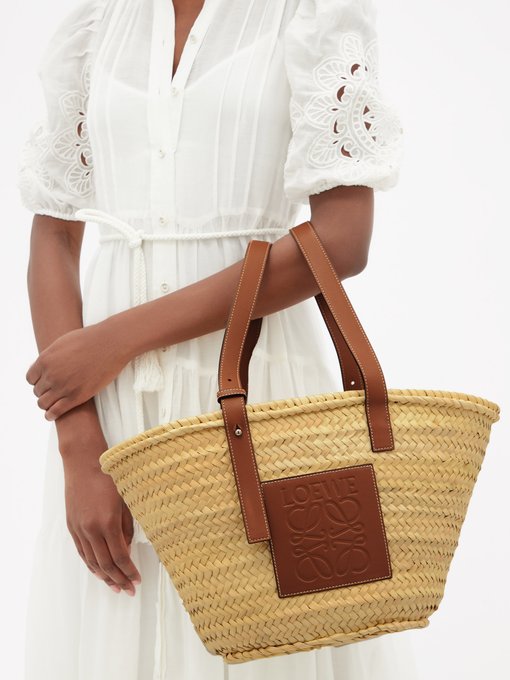 loewe medium raffia tote